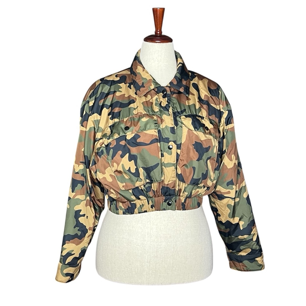 LABIJOU Camoflauge Women’s Crop Snap Up Utility Streetwear Puffer Jacket L